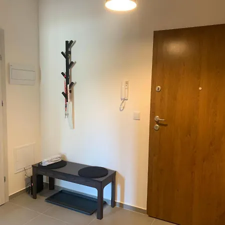 Pachecos' Garden Apartment *